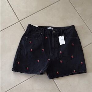 NWT large forever 21 black Jean strawberries 995